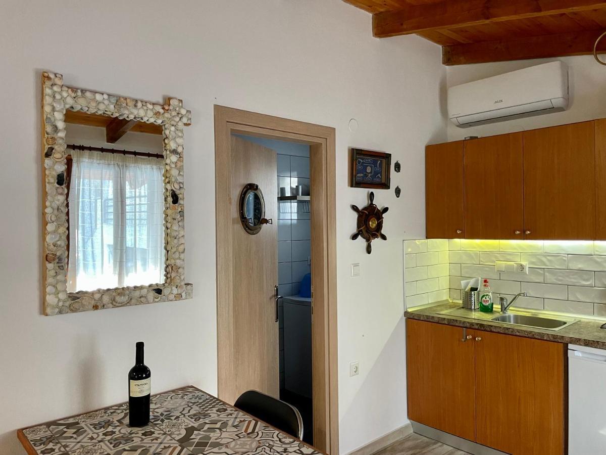 Appartement Waterfront Studio Nea Iraklitsa Extérieur photo